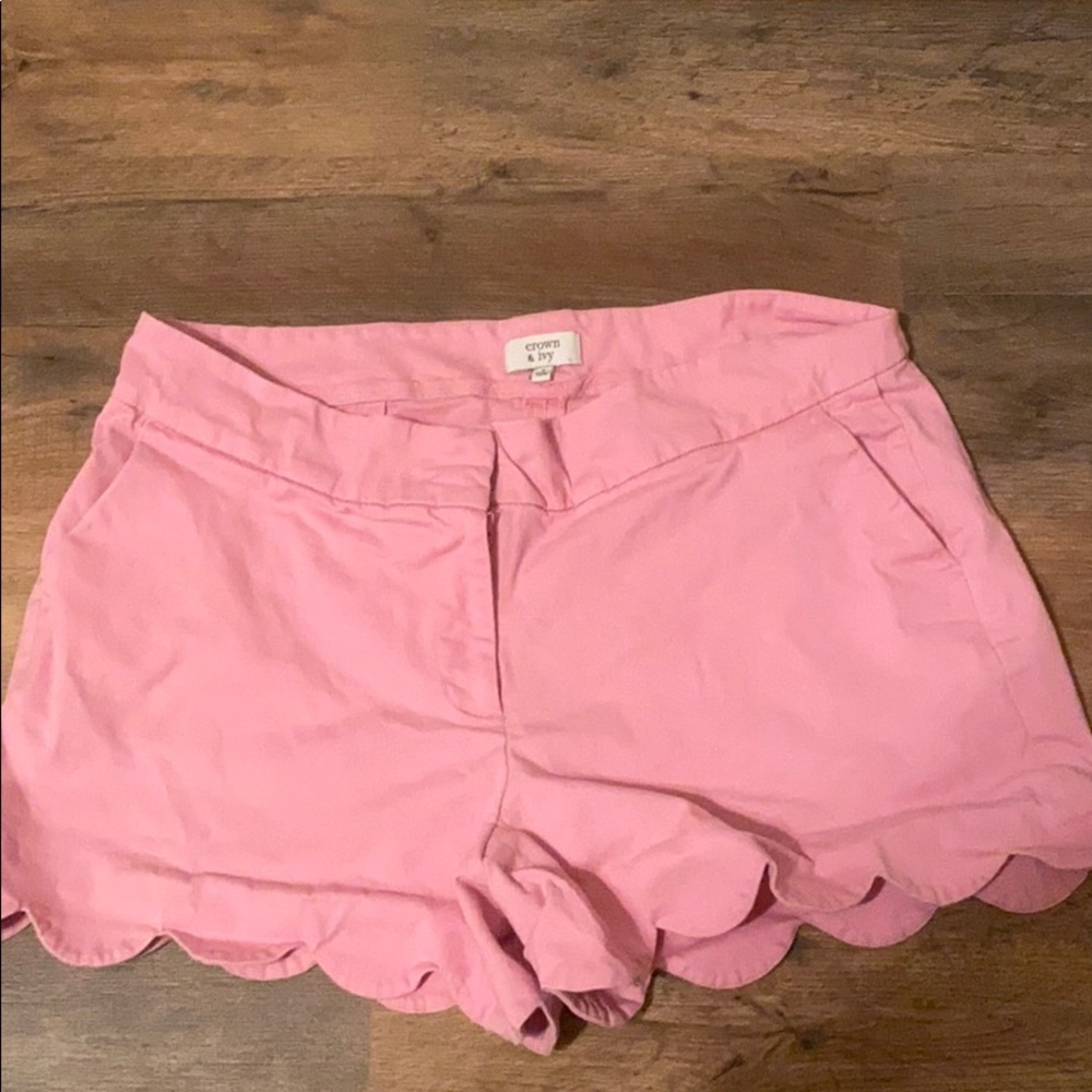 Crown & Ivy Size 8 Scalloped Shorts